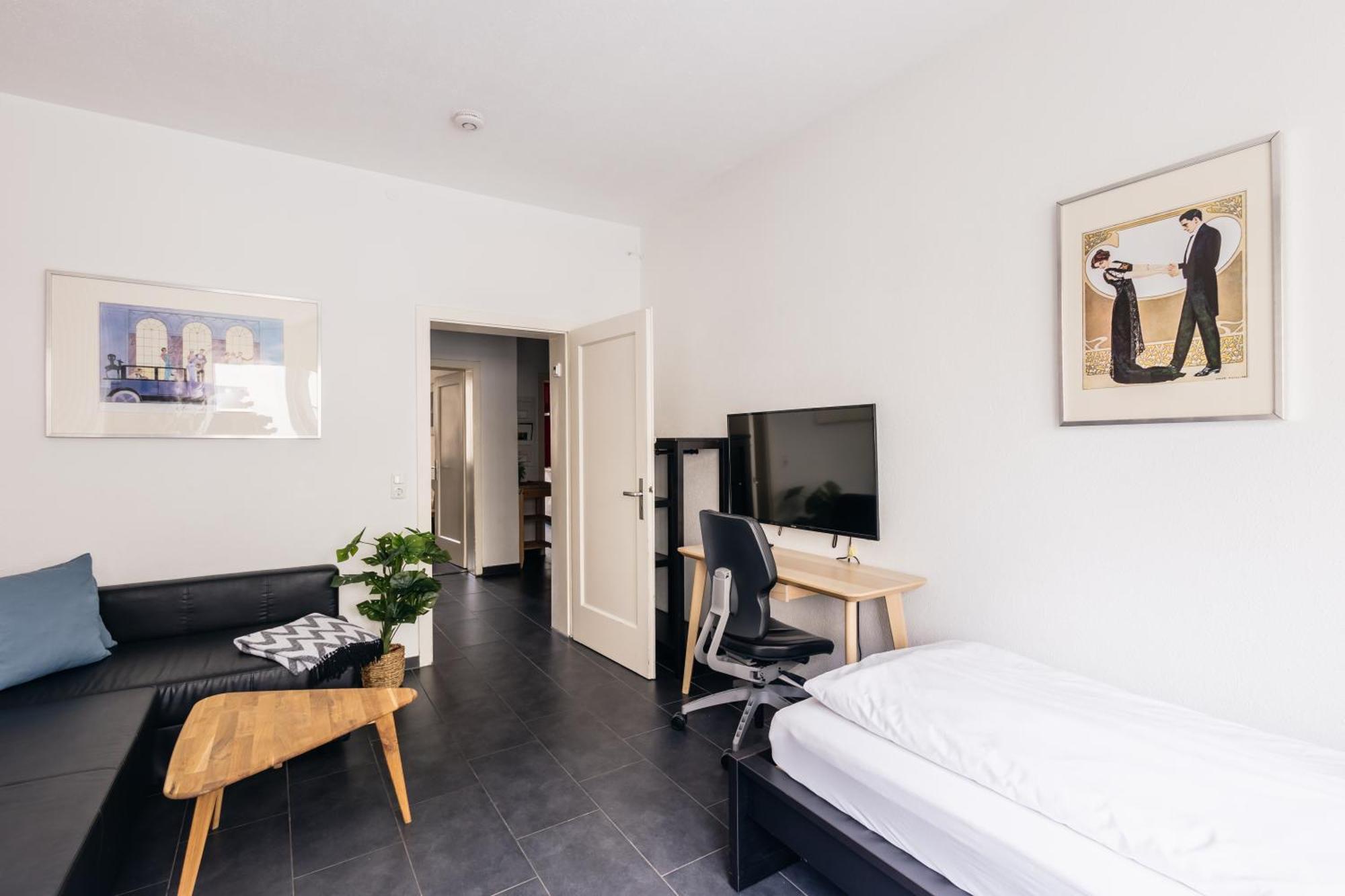 Centrally Located 2-Room Apartment Hannover Exterior photo