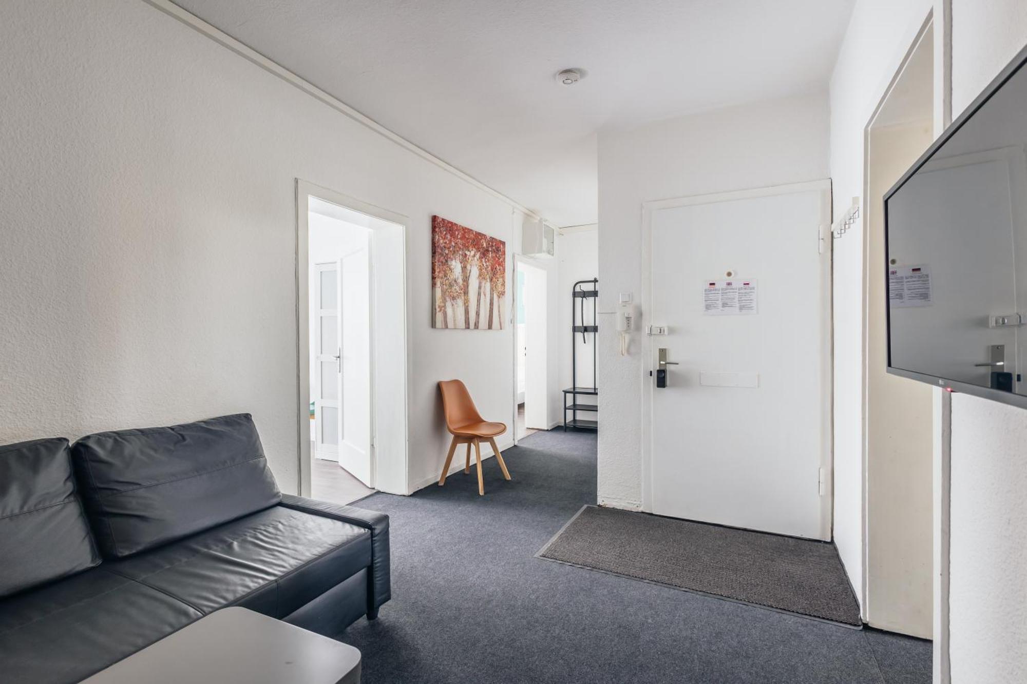 Centrally Located 2-Room Apartment Hannover Room photo